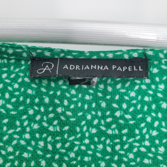 Adrianna Papell Green Leaf Printed V-Neck Flutter Sleeve Top - Picture 4 of 5